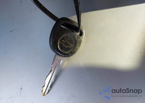 2002 Chevrolet Silverado 1500 Ls z USA, uszkodzony, nr VIN 2GCEC19V221168795